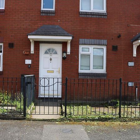 Cosy 2 Bed With Parking Near Piccadilly, Etihad Stadium And Coop Live Sleeps Up To 5 Villa Manchester Exteriör bild