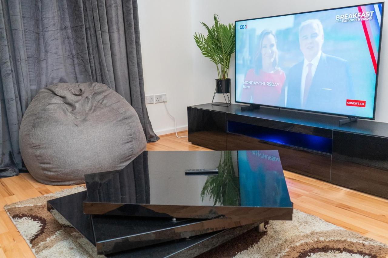 Cosy 2 Bed With Parking Near Piccadilly, Etihad Stadium And Coop Live Sleeps Up To 5 Villa Manchester Exteriör bild